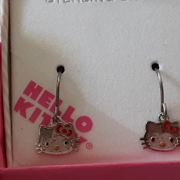 Sanrio "Hello Kitty" theme sterling silver jewelry - Picture 9 of 12